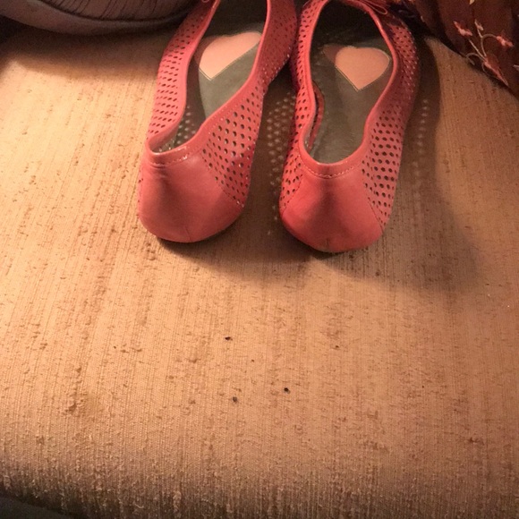 Shoes - Picture 2 of 3